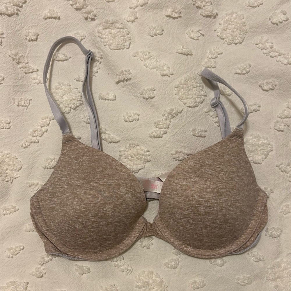 PINK victoria secret wear everywhere t-shirt lightly lined bra in heather gray